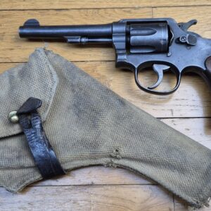 Très beau Revolver Smith & Wesson "Victory" - L'ex Hand ejector 1899 et le futur modèle 10 de la seconde guerre mondiale - Cal. 38 SW / 38-200- Excellente mécanique - Bel état esthétique - Beau canon - Arme personnelle d'un Commando "Jedburgh" français de la Force 156 du SOE britannique en Indochine - Rarissime étui local  - Arme de début janvier 1944 chargée d'histoire - TBE